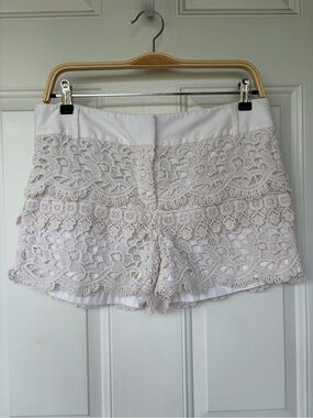 •LOFT• Creamy White Boho Crochet Lace Shorts - Size 6